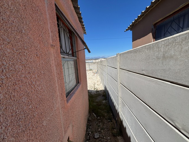 2 Bedroom Property for Sale in Kuyasa Western Cape